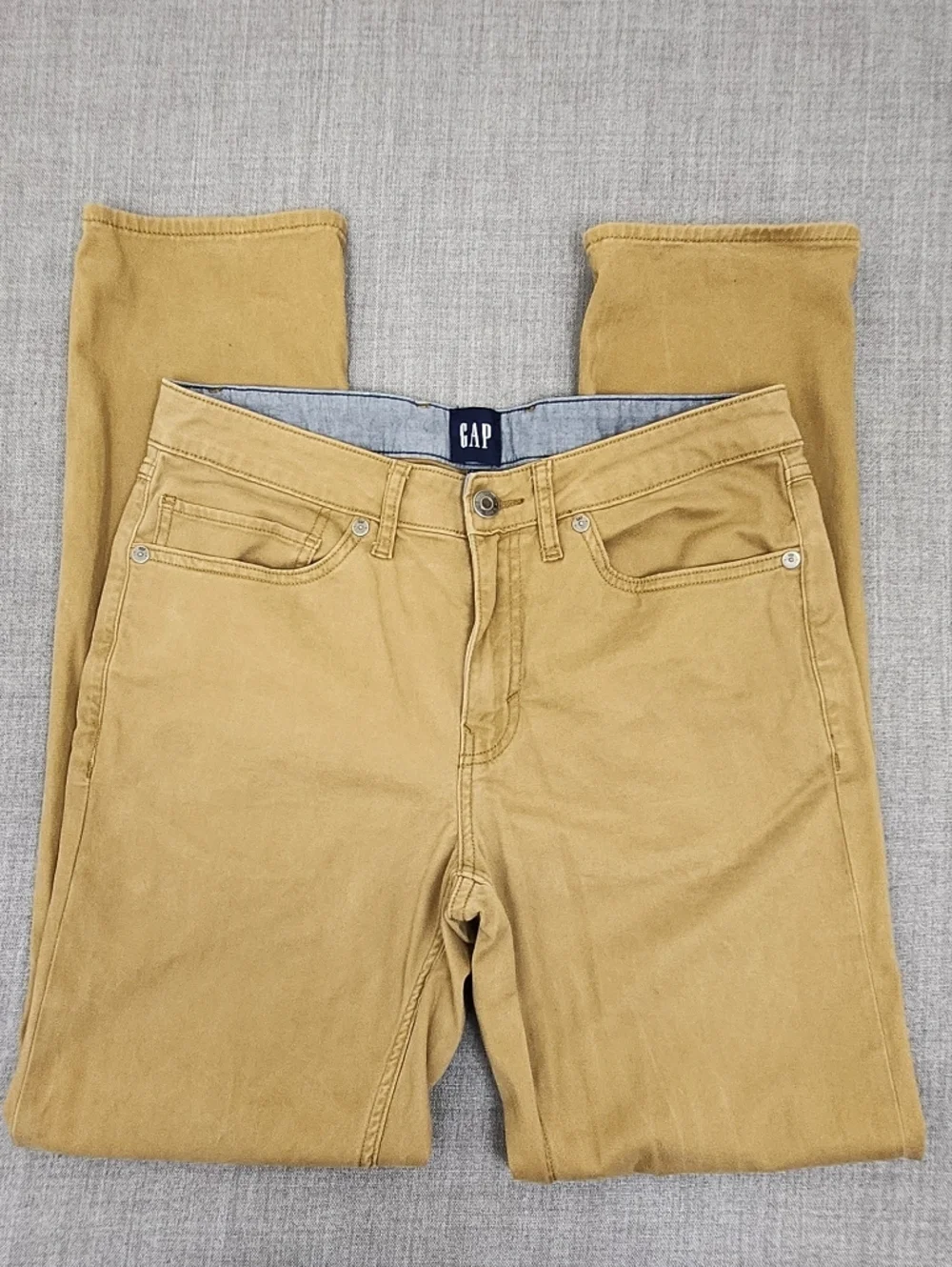 GAP Slim Khaki Chino Style Pants.  32 × 32